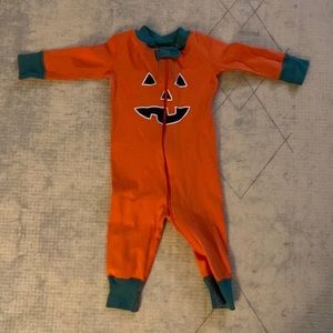 Hanna Anderson Pumpkin long sleeve onesie 6-12 months. Excellent condition.
